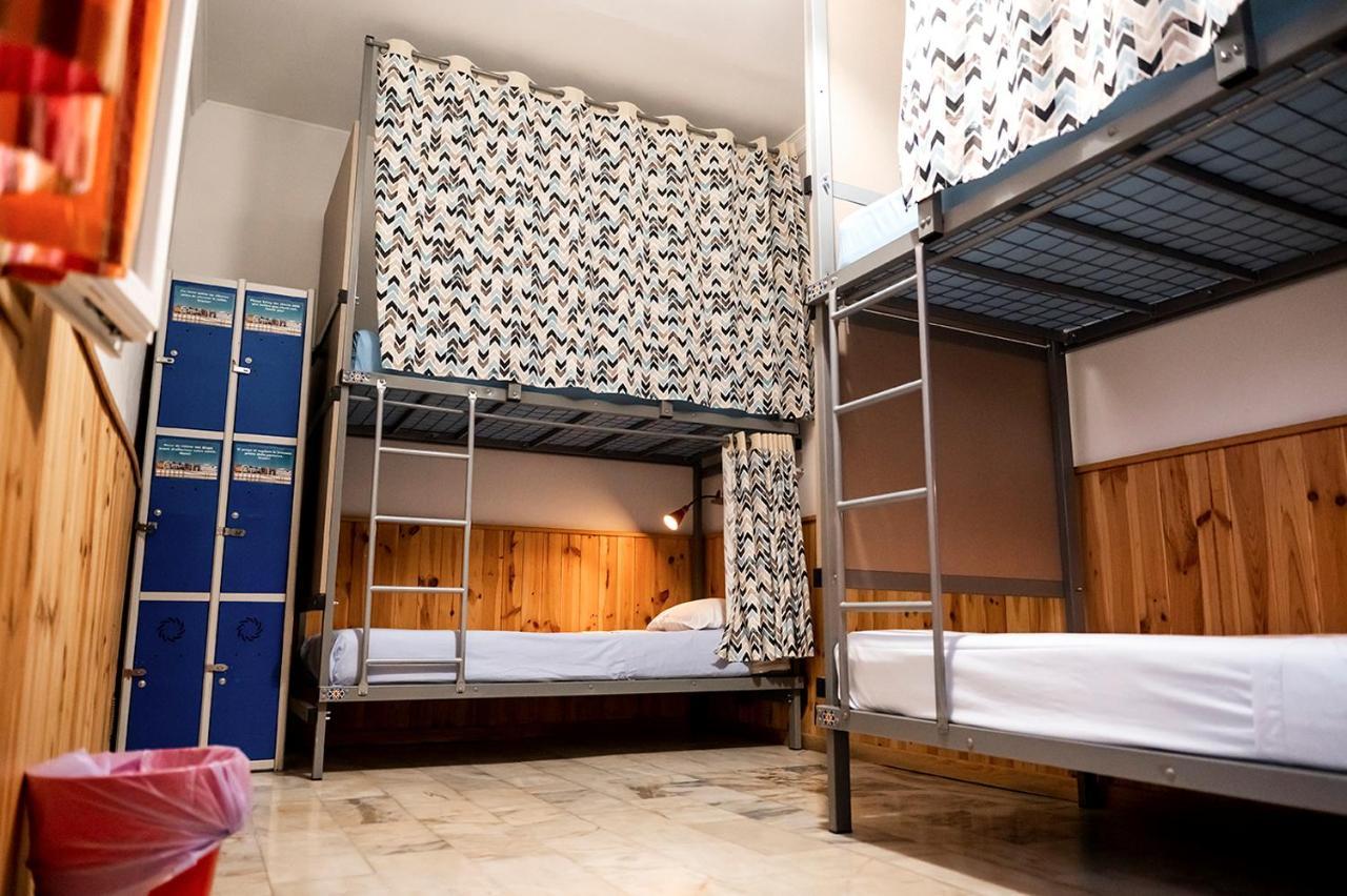 Vierbettzimmer zur privaten Doppelnutzung - Gemeinschaftsbad